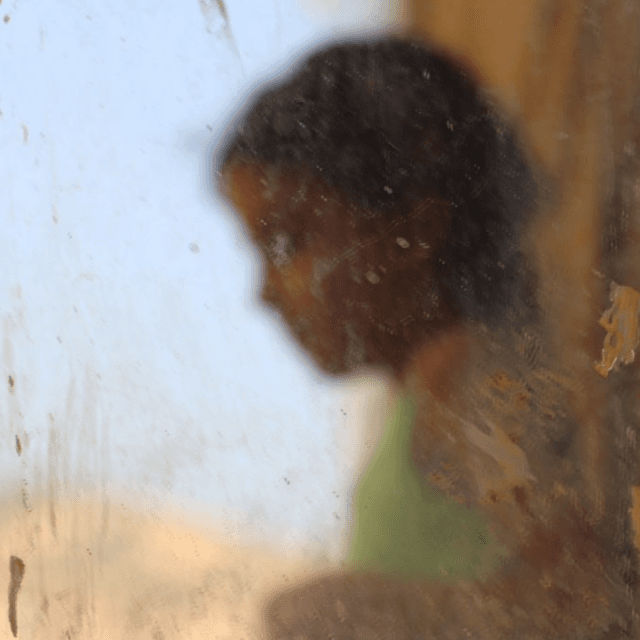 لبخند فرناز پشت درد پنهان مانده است…